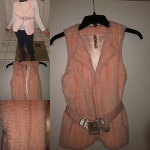Girl's Faux fur vest